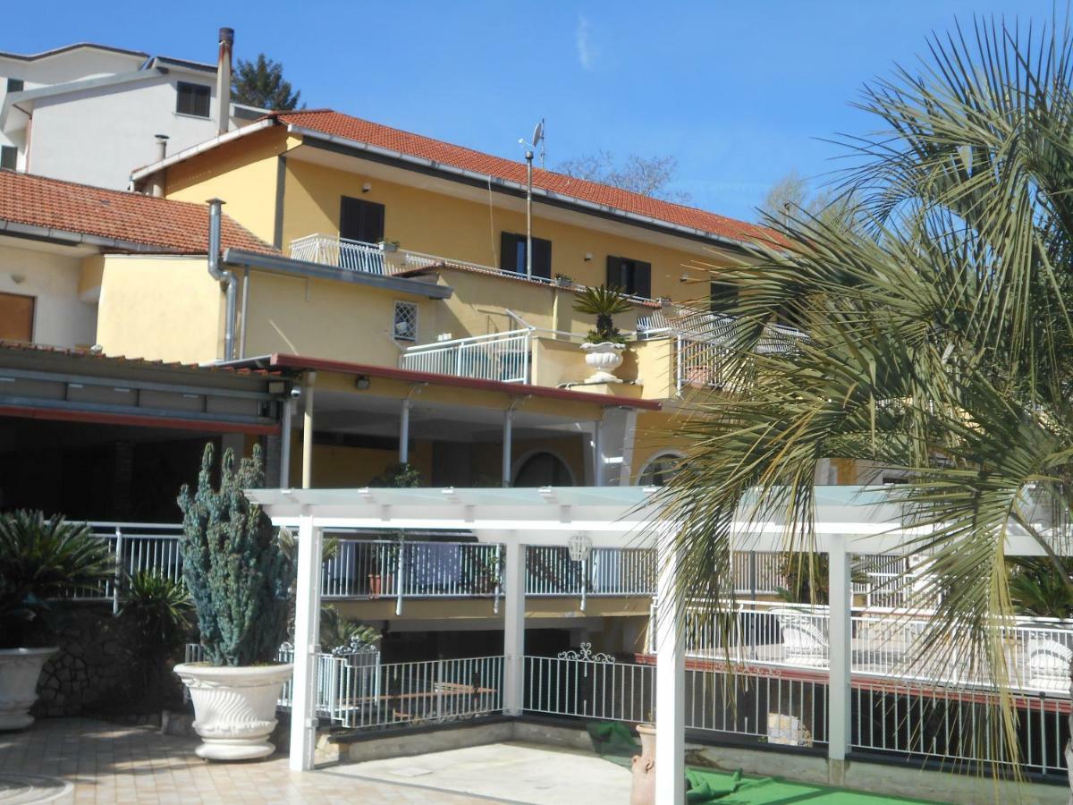Appartamento Mare E Monti Two Pimonte Eksteriør billede